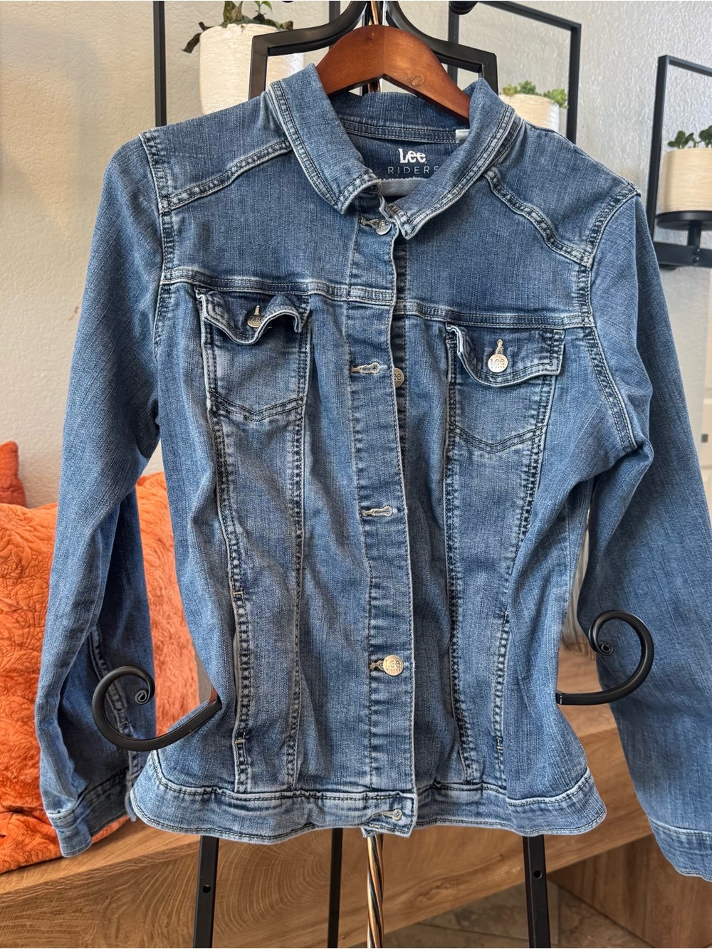 XL Lee Women's Medium Blue Denim Jacket